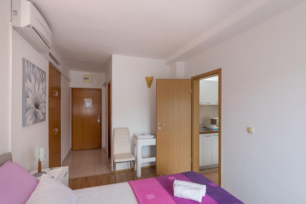 Apartments & Room Eva Slano Quarto foto